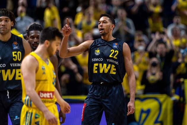 Basketball Berlin 12 04 2022 Season 2021 2022 easyCredit BBL 1 Bundesliga Alba Berlin EWE Baskets Oldenburg T J Holyfield Oldenburg, No 22