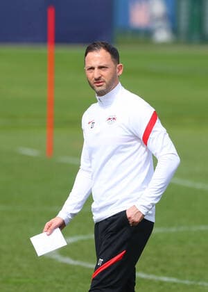 Europa League RB Leipzig training 13 04 2022 Leipzig, 13 04 2022, RBL training center, Europa League , RB Leipzig final training the day before Atalanta Bergamo vs RBL , In the picture coach Domenico Tedesco RB Leipzig , Picture Point