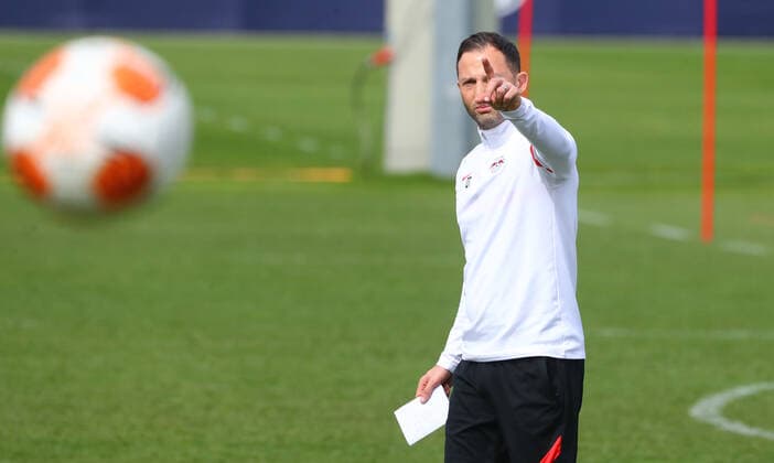 Europa League RB Leipzig training 13 04 2022 Leipzig, 13 04 2022, RBL training center, Europa League , RB Leipzig final training the day before Atalanta Bergamo vs RBL , In the picture coach Domenico Tedesco RB Leipzig , Picture Point