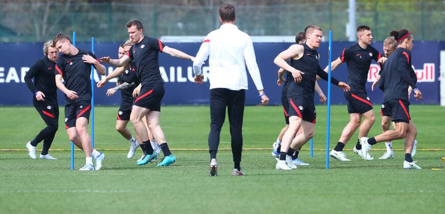 Europa League RB Leipzig training 13 04 2022 Leipzig, 13 04 2022, RBL training center, Europa League , RB Leipzig final training the day before Atalanta Bergamo vs RBL , Pictured v l Emil Forsberg, Dani Olmo, Lukas Klostermann, Marcel Halstenberg, Willi Orban and Yussuf Poulsen all RB Leipzig , Picture Point