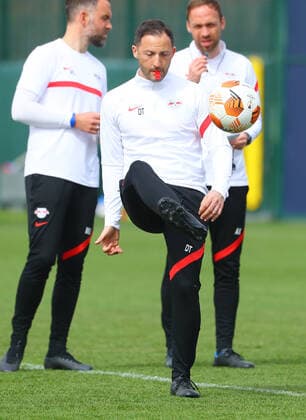 Europa League RB Leipzig training 13 04 2022 Leipzig, 13 04 2022, RBL training center, Europa League , RB Leipzig final training the day before Atalanta Bergamo vs RBL , In the picture coach Domenico Tedesco RB Leipzig , Picture Point