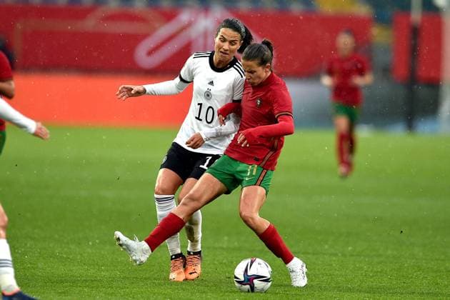 09 04 2022 pmk NF113266 football women country match world cup qualification Schueco Arena Bielefeld Corona matchday Germany Portugal Dzsenifer MAROZSAN 10 Germany Tatiana PINTO 11 Portugal