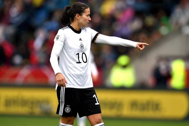 09 04 2022 pmk NF112972 football women country match world cup qualification Schueco Arena Bielefeld Corona matchday Germany Portugal Dzsenifer MAROZSAN 10 Germany