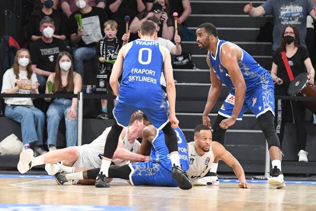 Basketball I men I season 2021 2022 I Bundesliga I 30 matchday I Hamburg Towers Fraport Skyliners I 13 04 2022 Jaylon Brown 0, Hamburg Towers on the ground Hamburg edel optics de Arena Hamburg Germany Copyright: xLobeca AndreasxHannigx