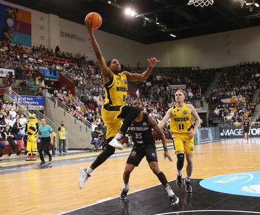 Justin Simon Riesen MHP Riesen Ludwigsburg vs U BT Cluj Napoca Basketball Champions League 2021 2022 Ludwigsburg , GER, 13 04 2022,