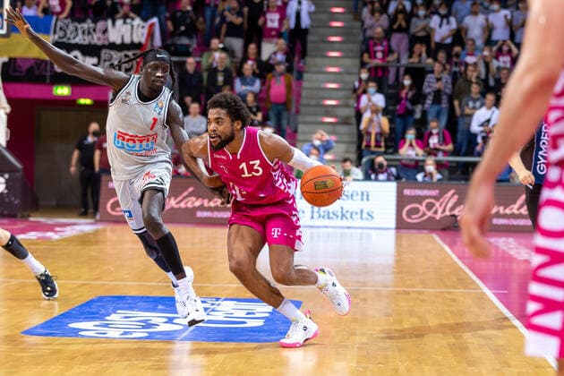 Javontae Hawkins Telekom Baskets Bonn, 13 GER, Telekom Baskets Bonn vs JobStairs Giessen 46ers, Basketball, 1 Bundesliga, EASYCREDIT BBL, 30 Spieltag, Spielzeit 2021 22, 13 04 2022, Location Telekom Dome in Bonn GER, Telekom Baskets Bonn vs JobStairs Giessen 46ers, Basketball, 1 Bundesliga, EASYCREDIT BBL, 30 Spieltag, Spielzeit 2021 22, 13 04 2022, Location Telekom Dome in Bonn Foto Gerhard Wingender Bonn Copyright: xEibner-Pressefotox xGerhardxWingenderx EP_GWR