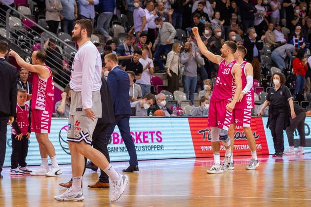 Saulius Kulvietis Telekom Baskets Bonn, 10 GER, Telekom Baskets Bonn vs JobStairs Giessen 46ers, Basketball, 1 Bundesliga, EASYCREDIT BBL, 30 Spieltag, Spielzeit 2021 22, 13 04 2022, Location Telekom Dome in Bonn GER, Telekom Baskets Bonn vs JobStairs Giessen 46ers, Basketball, 1 Bundesliga, EASYCREDIT BBL, 30 Spieltag, Spielzeit 2021 22, 13 04 2022, Location Telekom Dome in Bonn Foto Gerhard Wingender Bonn Copyright: xEibner-Pressefotox xGerhardxWingenderx EP_GWR