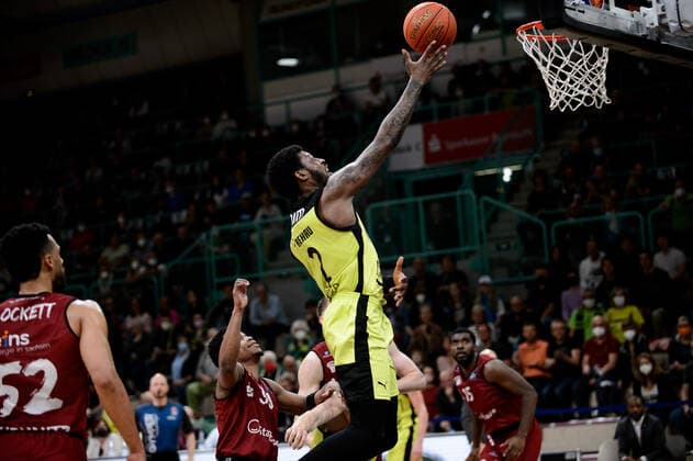Sacar Anim 2 medi Bayreuth medi Bayreuth vs Niners Chemnitz Basketball, BBL, 2021 2022 season, matchday 30, 13 04 2022 medi Bayreuth vs Niners Chemnitz Basketball, BBL, 2021 2022 season, matchday 30, 13 04 2022 Bayreuth Copyright: xEIBNER ErikxHillmerx EP_EHR