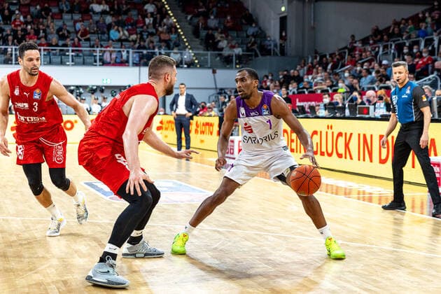 Jeremiah Martin BG Goettingen, 01 , Brose Bamberg vs BG Goettingen, Basketball, easyCredit BBL, Matchday 30, 13 04 2022 Brose Bamberg vs BG Goettingen, Basketball, easyCredit BBL, Matchday 30, 13 04 2022 Bamberg Copyright: xEIBNER GuenerxSantemizx BRB_EER