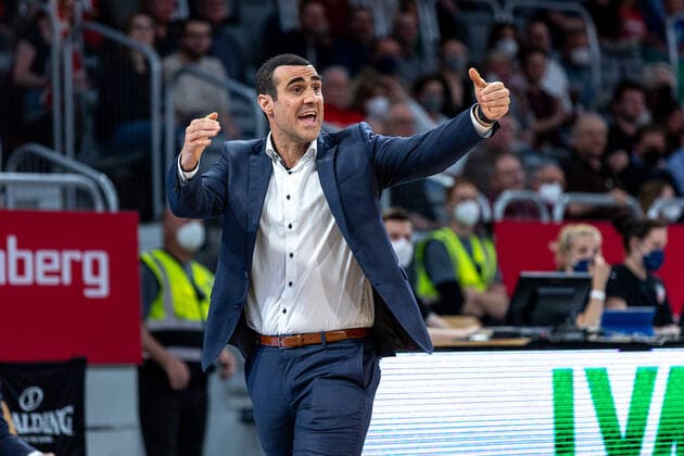 Roel Moors BG Goettingen, coach, single picture, single photo, portrait, portraet, Brose Bamberg vs BG Goettingen, basketball, easyCredit BBL, matchday 30, 13 04 2022 Brose Bamberg vs BG Goettingen, basketball, easyCredit BBL, matchday 30, 13 04 2022 Bamberg Copyright: xEIBNER GuenerxSantemizx BRB_EER