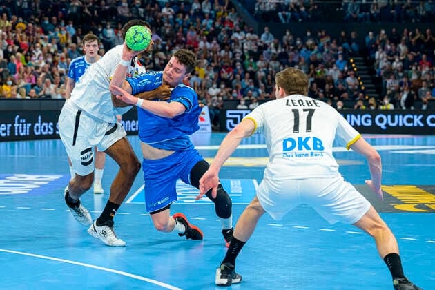 Kiel, Germany 13 April 2022 World Cup playoff first leg Germany vs Faeroe Islands v li Djibril M Benque M Benque Germany Porto , Elias Ellefsen a Skipagotu Faeroe Islands Kiel Wunderino Arena Schleswig Holstein Germany