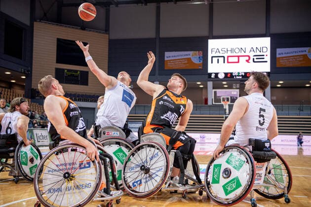 RBBL RSV Lahn Dill Hannover United, 13 04 22 Dominik Mosler 4 RSV Lahn Dill , Alexander Budde 12 Hannover United , Jan Haller 10 Hannover United , Simon Brown 5 RSV Lahn Dill RBBL RSV Lahn Dill Hannover United Wetzlar, 13 04 22 Copyright: xBEAUTIFULxSPORTS Roeczeyx