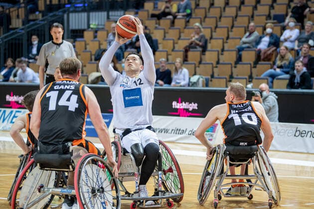 RBBL RSV Lahn Dill Hannover United, 13 04 22 Reo Fujimoto 12 RSV Lahn Dill , Jan Haller 10 Hannover United , Jan Gans 14 Hannover United RBBL RSV Lahn Dill Hannover United Wetzlar, 13 04 22 Copyright: xBEAUTIFULxSPORTS Roeczeyx