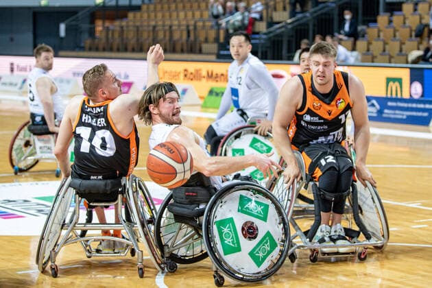 RBBL RSV Lahn Dill Hannover United, 13 04 22 Jannik Blair 6 RSV Lahn Dill , Jan Haller 10 Hannover United , Alexander Budde 12 Hannover United RBBL RSV Lahn Dill Hannover United Wetzlar, 13 04 22 Copyright: xBEAUTIFULxSPORTS Roeczeyx