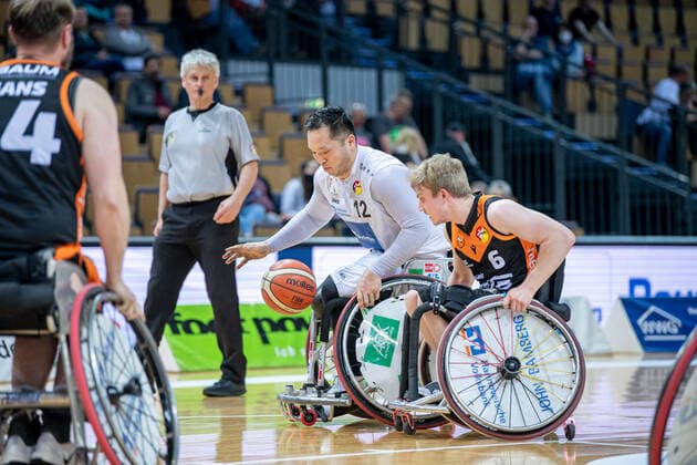 RBBL RSV Lahn Dill Hannover United, 13 04 22 Reo Fujimoto 12 RSV Lahn Dill , Tobias Hell 6 Hannover United RBBL RSV Lahn Dill Hannover United Wetzlar, 13 04 22 Copyright: xBEAUTIFULxSPORTS Roeczeyx