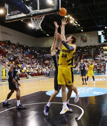 Ludwigsburg , Basketball Champions League Quarterfinal Game 2 , MHP Riesen Ludwigsburg vs U BT Cluj Napoca , Ethan Happ Riesen