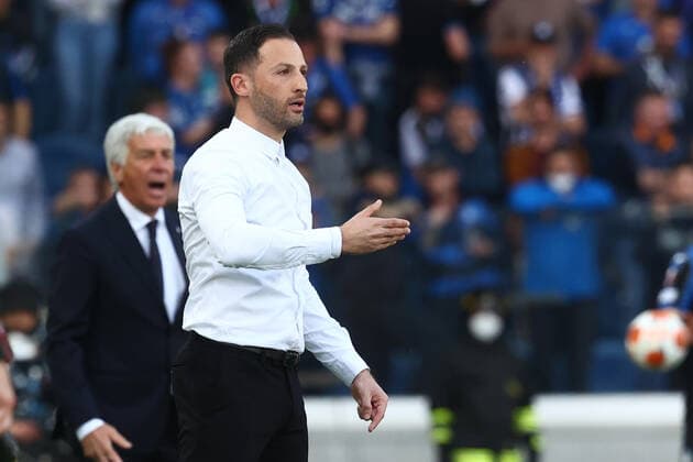 Fußball, EL, Atalanta Bergamo - RB Leipzig April 14, 2022, BERGAMO, Italia: Leipzig s coach Domenico Tedesco gestures during UEFA Europa League round of 8 second leg soccer match between Atalanta BC vs Leipzig at the Bergamo Stadium in Bergamo, Italy, 14 April 2022..ANSA PAOLO MAGNI. Soccer: Europa League; Atalanta BC vs Leipzig  - ZUMAa110 20220414_zaf_a110_022 Copyright: xPaoloxMagnix