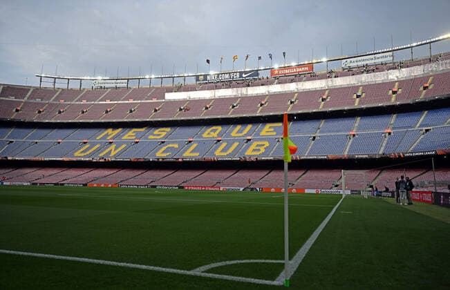14 04 2022, xjhx, football UEFA Europa League, FC Barcelona Eintracht Frankfurt emspor, v l Camp Nou Stadium Tribuene Mes que un club DFL DFB REGULATIONS PROHIBIT ANY USE OF PHOTOGRAPHS as IMAGE SEQUENCES and or QUASI VIDEO Barcelona