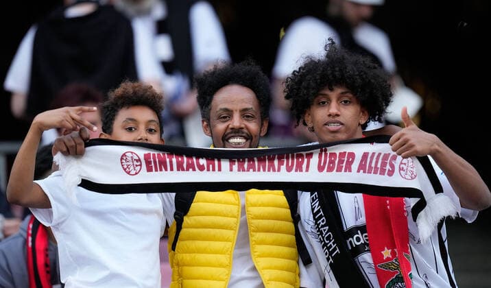 14 04 2022, xslx, football UEFA Europa League, FC Barcelona Eintracht Frankfurt emspor, v l fans Eintracht Frankfurt at Camp Nou stadium DFL DFB REGULATES PROHIBIT ANY USE OF PHOTOGRAPHS as IMAGE SEQUENCES and or QUASI VIDEO Barcelona