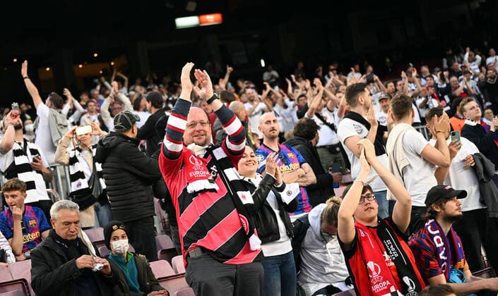 14 04 2022, xjhx, football UEFA Europa League, FC Barcelona Eintracht Frankfurt emspor, v l Eintracht fans at Camp Nou stadium DFL DFB REGULATIONS PROHIBIT ANY USE OF PHOTOGRAPHS as IMAGE SEQUENCES and or QUASI VIDEO Barcelona