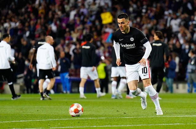 14 04 2022, xslx, football UEFA Europa League, FC Barcelona Eintracht Frankfurt emspor, v l warmup Filip Kostic Eintracht Frankfurt DFL DFB REGULATIONS PROHIBIT ANY USE OF PHOTOGRAPHS as IMAGE SEQUENCES and or QUASI VIDEO Barcelona