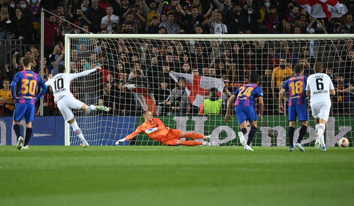 14 04 2022, xjhx, football UEFA Europa League, FC Barcelona Eintracht Frankfurt emspor, v l Filip Kostic Eintracht Frankfurt scores the Goal 0 1 Marc Andre ter Stegen FC Barcelona penalty DFL DFB REGULATIONS PROHIBIT ANY USE OF PHOTOGRAPHS AS IMAGE SEQUENCES AND OR QUASI VIDEO Barcelona