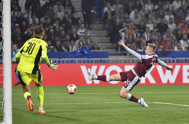 Mandatory Credit: Photo by James Griffiths West Ham United Shutterstock (12892868bo) Jarrod Bowen of West Ham United stretches for the ball Olympique Lyonnais v West Ham United, UEFA Europa League, Quarter Final, Second Leg, Lyon, France - 14 Apr 2022 EDITORIAL USE ONLY No use with unauthorised audio, video, data, fixture lists, club league logos or live services. Online in-match use limited to 120 images, no video emulation. No use in betting, games or single club league player publications. Olympique Lyonnais v West Ham United, UEFA Europa League, Quarter Final, Second Leg, Lyon, France - 14 Apr 2022 EDITORIAL USE ONLY No use with unauthorised audio, video, data, fixture lists, club league logos or live services. Online in-match use limited to 120 images, no video emulation. No use in betting, games or single club league player publications. Copyright: xJamesxGriffiths WestxHamxUnited Shutterstockx 12892868bo
