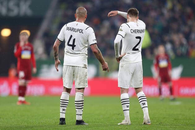 Sport Themen der Woche KW15 Fußball, Benefiz-Spiel für die Ukraine, Lechia Gdansk - Schachtar Donezk 2022.04.14 Gdansk Pilka nozna Mecz charytatywny Lechia Gdansk - Szachtar Donieck N z Koszulka Mariupol Chernihiv Chernihov Yaroslav Rakitskyi Mykola Matviienko Foto Piotr Matusewicz PressFocus 2022.04.14 Gdansk Football Charity Game for Peace Lechia Gdansk - Szachtar Donieck Koszulka Mariupol Chernihiv Chernihov Yaroslav Rakitskyi Mykola Matviienko Credit: Piotr Matusewicz PressFocus NEWSPIX.PL --- Newspix.pl  20220414_PF_PM110