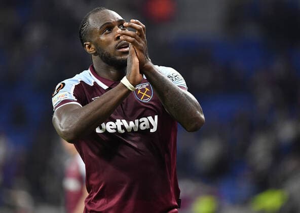 Mandatory Credit: Photo by James Griffiths West Ham United Shutterstock (12892868dj) Michail Antonio of West Ham United applauds the fans Olympique Lyonnais v West Ham United, UEFA Europa League, Quarter Final, Second Leg, Lyon, France - 14 Apr 2022 EDITORIAL USE ONLY No use with unauthorised audio, video, data, fixture lists, club league logos or live services. Online in-match use limited to 120 images, no video emulation. No use in betting, games or single club league player publications. Olympique Lyonnais v West Ham United, UEFA Europa League, Quarter Final, Second Leg, Lyon, France - 14 Apr 2022 EDITORIAL USE ONLY No use with unauthorised audio, video, data, fixture lists, club league logos or live services. Online in-match use limited to 120 images, no video emulation. No use in betting, games or single club league player publications. Copyright: xJamesxGriffiths WestxHamxUnited Shutterstockx 12892868dj