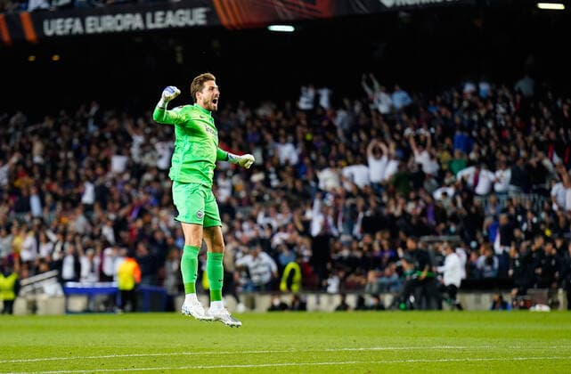 14 04 2022, xslx, football UEFA Europa League, FC Barcelona Eintracht Frankfurt emspor, v l Kevin Trapp Eintracht Frankfurt goal celebration after the goal to celebrate 0 3 by Filip Kostic Eintracht Frankfurt DFL DFB REGULATIONS PROHIBIT ANY USE OF PHOTOGRAPHS AS IMAGE SEQUENCES AND OR QUASI VIDEO Barcelona