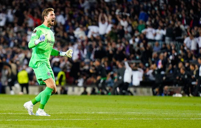 14 04 2022, xslx, football UEFA Europa League, FC Barcelona Eintracht Frankfurt emspor, v l Kevin Trapp Eintracht Frankfurt goal celebration after the goal to celebrate 0 3 by Filip Kostic Eintracht Frankfurt DFL DFB REGULATIONS PROHIBIT ANY USE OF PHOTOGRAPHS AS IMAGE SEQUENCES AND OR QUASI VIDEO Barcelona
