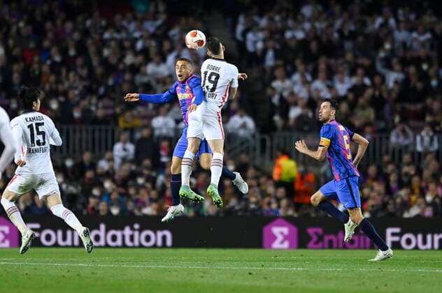 14th April 2022 Camp Nou Barcelona Spain UEFA Europa League Quarter Final FC Barcelona vs Eintracht Frankfurt Borre s header Frankfurt Barcelona Barcelona Barcelona Spain Football Copyright: xGerardxFrancox xAgenciaxLOFx