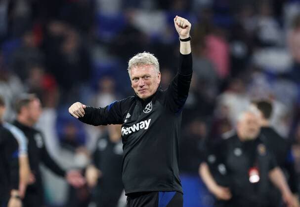Mandatory Credit: Photo by Simon Dael Shutterstock (12893327er) David Moyes manager of West Ham United celebrates at full time Olympique Lyonnais v West Ham United, UEFA Europa League, Quarter Final, Second Leg, Football, Groupama Stadium, Lyon, France - 14 Apr 2022 EDITORIAL USE ONLY No use with unauthorised audio, video, data, fixture lists, club league logos or live services. Online in-match use limited to 120 images, no video emulation. No use in betting, games or single club league player publications. Olympique Lyonnais v West Ham United, UEFA Europa League, Quarter Final, Second Leg, Football, Groupama Stadium, Lyon, France - 14 Apr 2022 EDITORIAL USE ONLY No use with unauthorised audio, video, data, fixture lists, club league logos or live services. Online in-match use limited to 120 images, no video emulation. No use in betting, games or single club league player publications. Copyright: xSimonxDael Shutterstockx 12893327er