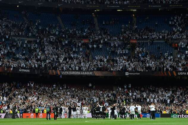 UEFA Europa League soccer match quarter finals second leg FC Barcelona vs Eintracht Frankfurt at Camp Nou stadium Barcelona April 14, 2022 Eintracht Frankfurt players celebrate the victory with fans 900 Cordon Press  900 CordonxPress