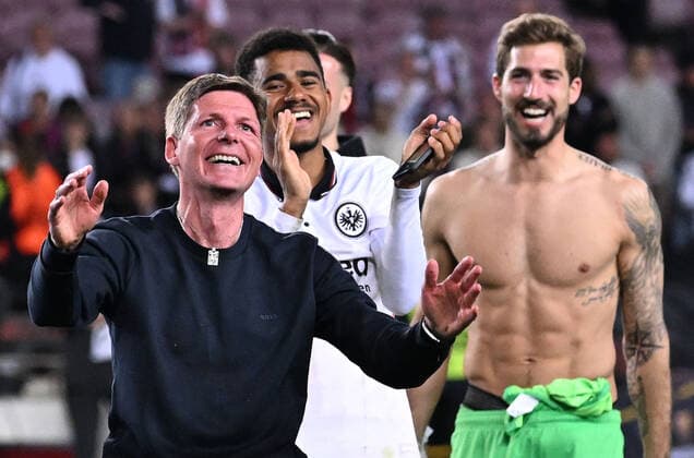 14 04 2022, xjhx, football UEFA Europa League, FC Barcelona Eintracht Frankfurt emspor, v l jubilation joy of victory coach Oliver Glasner Eintracht Frankfurt zautz DFL DFB REGULATES PROHIBIT ANY USE OF PHOTOGRAPHS as IMAGE SEQUENCES and or QUASI VIDEO Barcelona