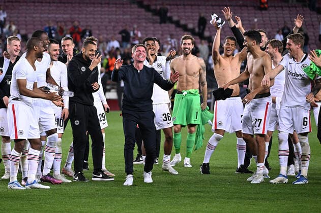 14 04 2022, xjhx, football UEFA Europa League, FC Barcelona Eintracht Frankfurt emspor, v l jubilation joy of victory coach Oliver Glasner Eintracht Frankfurt zautz DFL DFB REGULATES PROHIBIT ANY USE OF PHOTOGRAPHS as IMAGE SEQUENCES and or QUASI VIDEO Barcelona