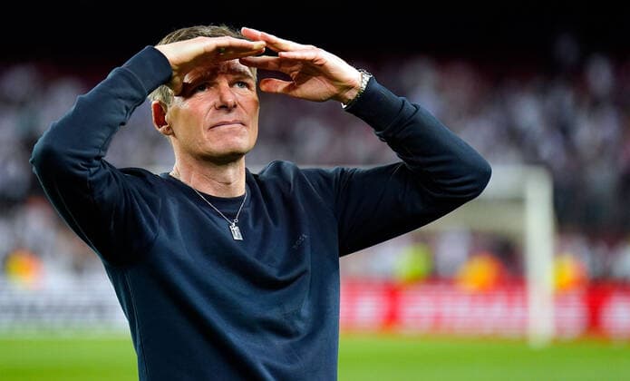 14 04 2022, xslx, football UEFA Europa League, FC Barcelona Eintracht Frankfurt emspor, v l jubilation joy of victory coach Oliver Glasner Eintracht Frankfurt zautz DFL DFB REGULATES PROHIBIT ANY USE OF PHOTOGRAPHS as IMAGE SEQUENCES and or QUASI VIDEO Barcelona