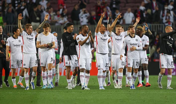 14 04 2022, Football UEFA Europa League, FC Barcelona Eintracht Frankfurt, emonline, emspor, v l , Eintracht players celebrate away win DFL DFB REGULATES PROHIBIT ANY USE OF PHOTOGRAPHS AS IMAGE SEQUENCES AND OR QUASI VIDEO xdcx Copyright: HMBxMedia