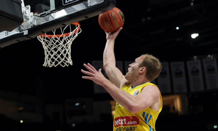 Luke Sikma action upper body upper body sports basketball BBL Bundesliga men season 2021 2022 15 04 2022 ALBA Berlin vs ratiopharm Ulm