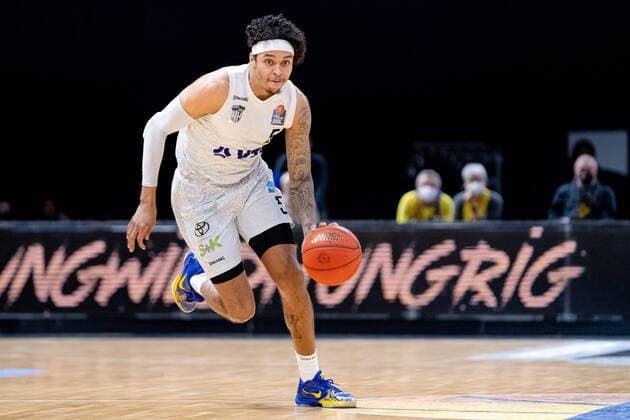 Caleb Homesley No 5 Hamburg Towers Basketball Loewen Braunschweig Hamburg Towers Basketball Loewen Braunschweig Hamburg Towers, basketball, BBL, season 2021 2022, 16 04 2022 Braunschweig. Copyright: xDanielxReinelt xEibner-Pressefotox EP_drt