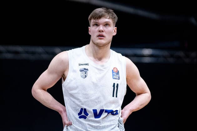Zach Brown No 1 Hamburg Towers Basketball Loewen Braunschweig Hamburg Towers Basketball Loewen Braunschweig Hamburg Towers Braunschweig Copyright: xDanielxReinelt xEibner-Pressefotox EP_drt