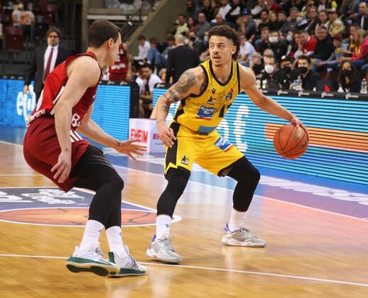 Jonah Radebaugh Giants, right MHP Riesen Ludwigsburg vs Bayern Munich Basketball Bundesliga 2021 2022 Ludwigsburg , GER, 16 04 2022,