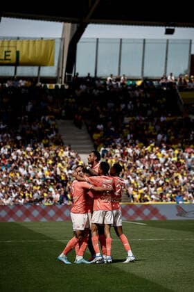 Joie des joueurs de Angers SCO apres le but de Sofiane Boufal (Angers SCO) FOOTBALL : FC Nantes vs Angers SCO - Ligue 1 Uberteat - 17 04 2022 AurelienMorissard Panoramic 