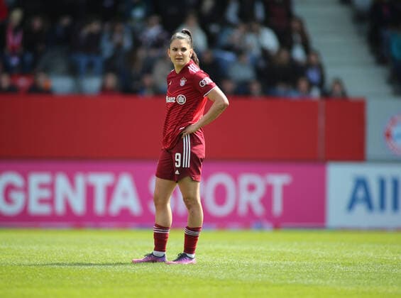 Munich, Germany 17 April 2022 Football, DFB Pokal, Semifinal 2021 2022, FC Bayern München VFL Wolfsburg, Campus Jovana Damnjanovic FC Bayern München perplexed look to the left DFB regulations prohibit any use of photographs as image sequences and or quasi video