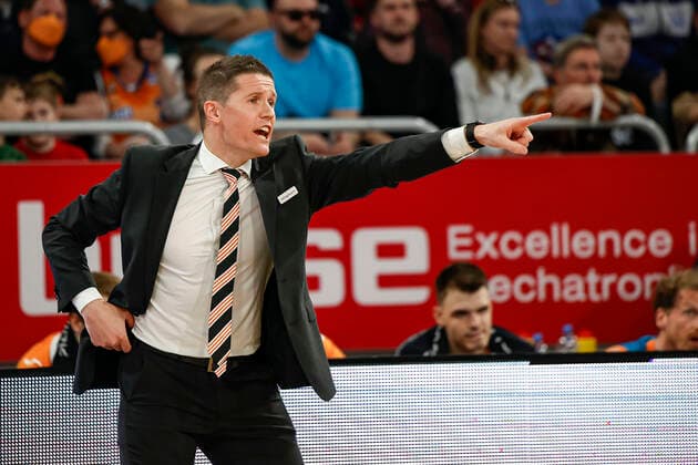 Head coach Jaka Lakaovic ratiopharm Ulm Brose Bamberg ratiopharm Ulm easyCredit BBL Basketball Bundesliga Saison 2021 22 Spieltag 31, 17 04 2022 Bamberg, Brose Arena Foto Daniel Löb Loeb Copyright: DanielxLöb