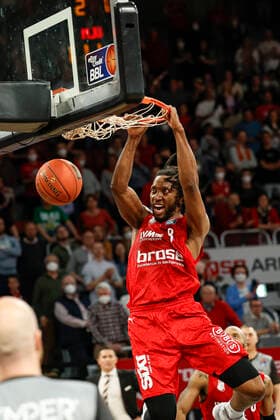 Akil Mitchell Brose Bamberg, 08 Brose Bamberg ratiopharm Ulm easyCredit BBL Basketball Bundesliga season 2021 22 matchday 31, 17 04 2022 Bamberg, Brose Arena Photo Daniel Löb Loeb Copyright: DanielxLöb
