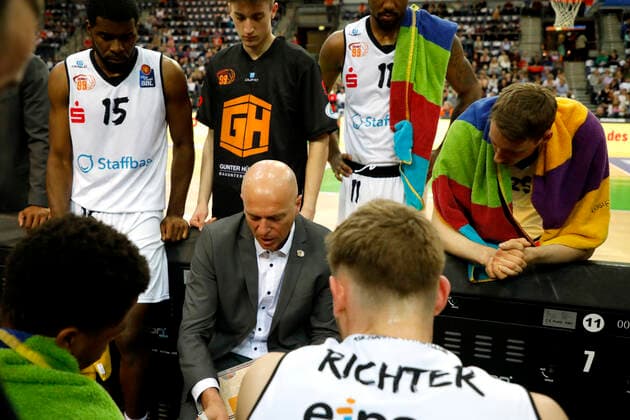 17 04 2022, easyCredit Basketball Bundesliga, BBL, season 2021 2022, men, Syntainics MBC Chemnitz Niners Rodrigo Pastore Headcoach , Niners Chemnitz Leipzig QUARTERBACK Real Estate ARENA Saxony Germany