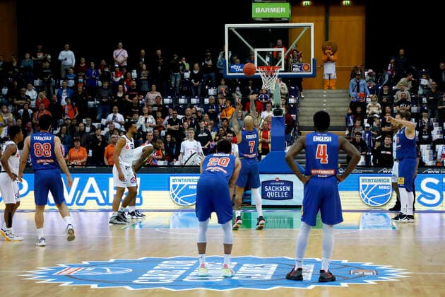 17 04 2022, easyCredit Basketball Bundesliga, BBL, season 2021 2022, men, Syntainics MBC Chemnitz Niners Sergio Kerusch, Syntainics MBC at free throw Leipzig QUARTERBACK real estate ARENA Saxony Germany