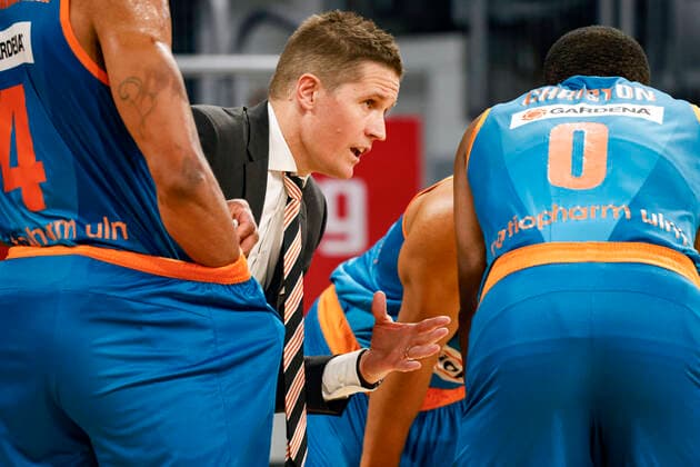 Head coach Jaka Lakaovic ratiopharm Ulm Brose Bamberg ratiopharm Ulm easyCredit BBL Basketball Bundesliga Saison 2021 22 Spieltag 31, 17 04 2022 Bamberg, Brose Arena Foto Daniel Löb Loeb Copyright: DanielxLöb