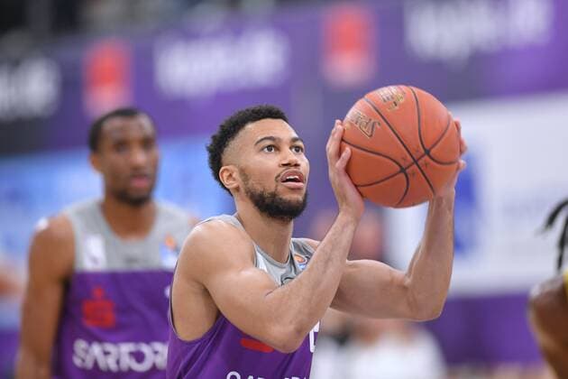 Stephen Brown Jr BG Goettingen taking a shot , Basketball, Bundesliga, BBL, BG Goettingen Alba Berlin, 17 04 2022, BG Goettingen Alba Berlin, Basketball, Bundesliga, GER, BBL, 17 04 2022 Goettingen Copyright: xEibner-Pressefotox-xRolandxSippelx